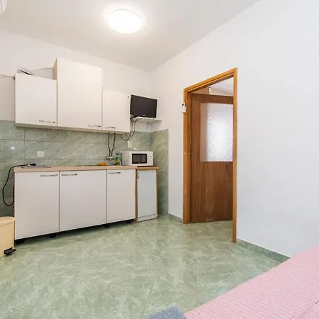 Tina Apartman Vodice