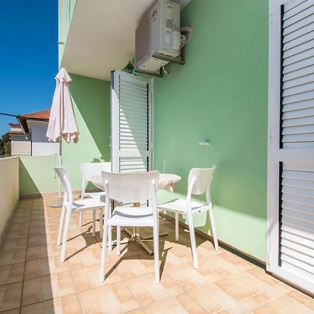 Apartment Tina Vodice